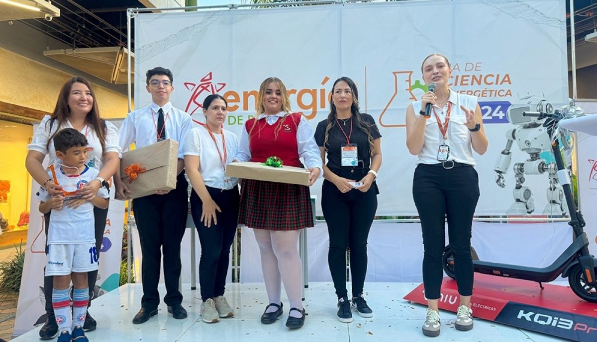 Éxito rotundo en la Feria de la Ciencia en Cartago