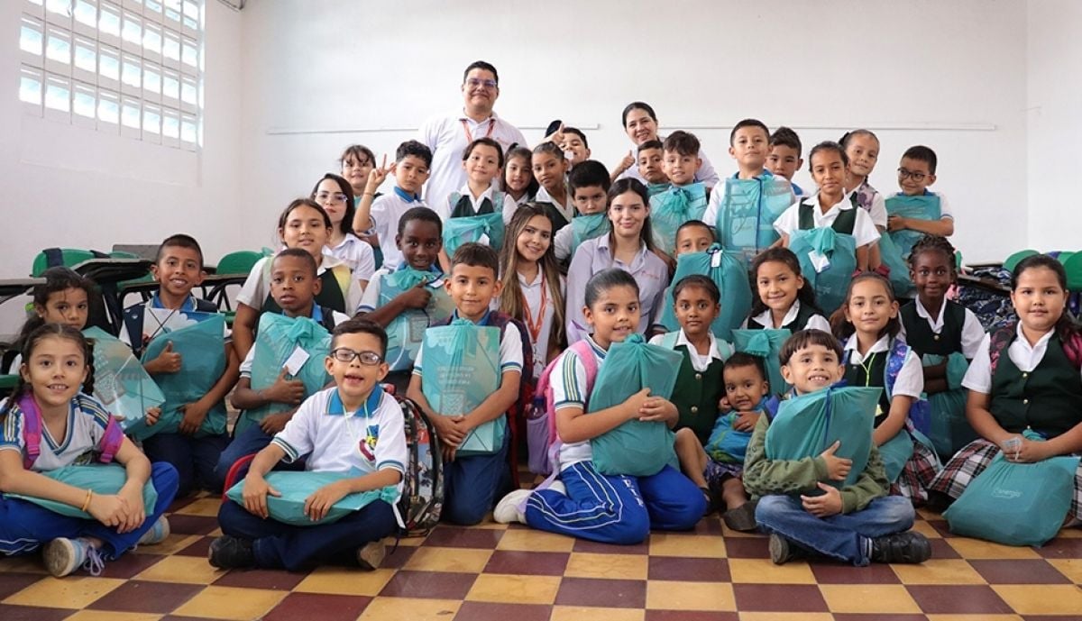 Energía de Pereira contribuye a la educación con la entrega de kits escolares en zonas rurales