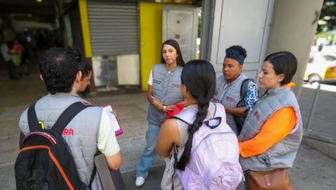 En reconocido supermercado, la Secretaría de Salud de Pereira realizó operativo para vigilar la calidad de los alimentos