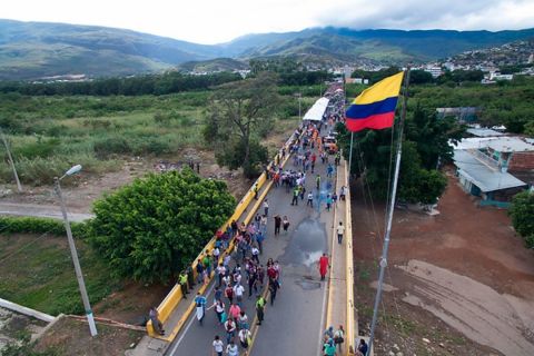 Reabren la frontera entre Colombia y Venezuela tras cierre temporal