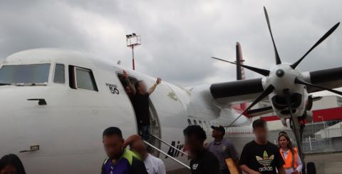 Llegó a Medellín vuelo con 43 colombianos deportados desde Panamá